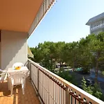 Sunny Right By The Apartament Bibione