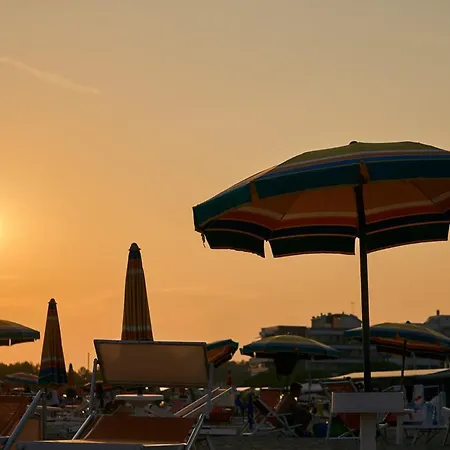 Sunny Right By The Lägenhet Bibione